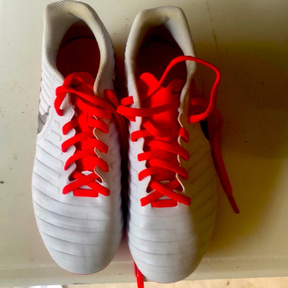 Nike lacrosse cleats size 5